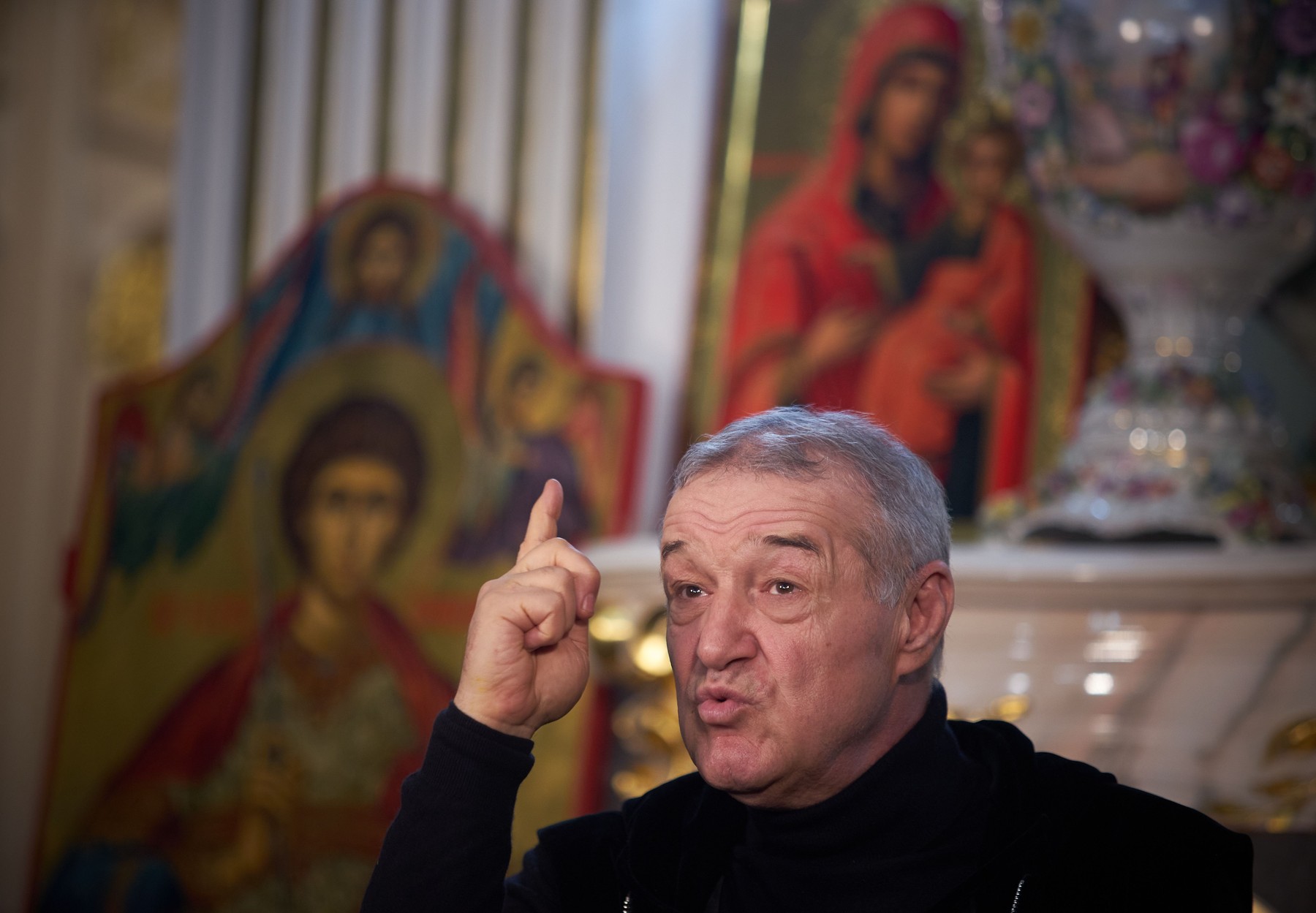 „El este cel mai bun, dar nu-l mai comparați cu Hagi! Nu se mai naște niciodată un român ca el” „El este cel mai bun, dar nu-l mai comparați cu Hagi! Nu se mai naște niciodată un român ca el”