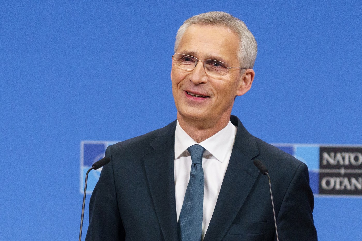 NATO a plasat 500.000 de militari în stare de disponibilitate de reacție, pe fondul tensiunilor cu RUSIA /„Vom continua să ne protejăm teritoriile”