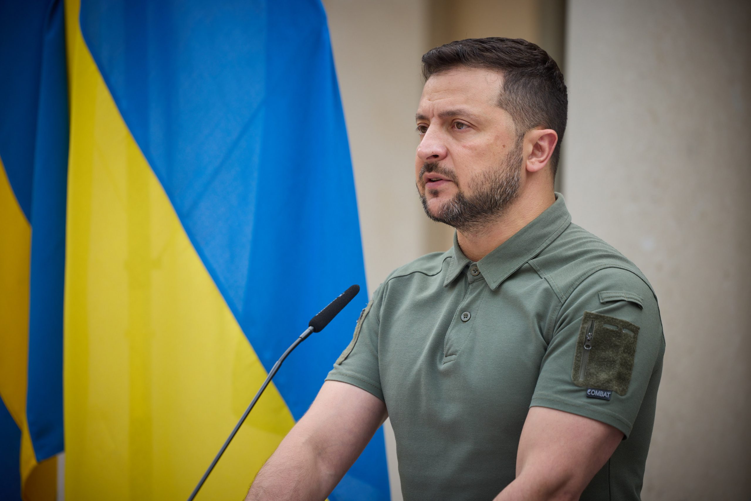 Volodimir Zelenski a DEMIS un înalt comandant al armatei. Fusese suspectat de abuz de putere și incompetență Volodimir Zelenski a DEMIS un înalt comandant al armatei. Fusese suspectat de abuz de putere și incompetență