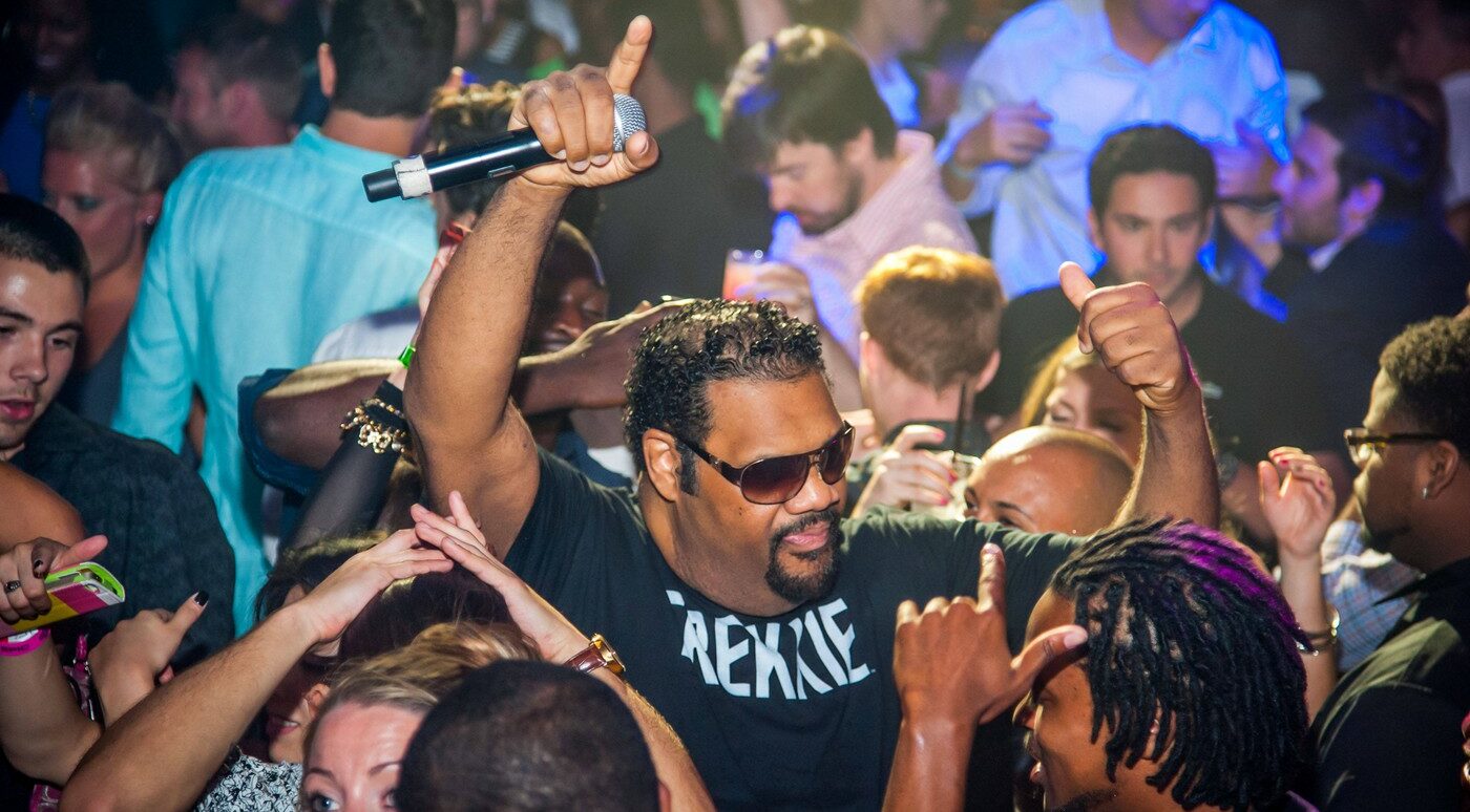 Ce a băut rapperul american Fatman Scoop, înainte de a MURI după ce s-a prăbușit pe scenă la un concert. Ultimele sale cuvinte, filmate de fani