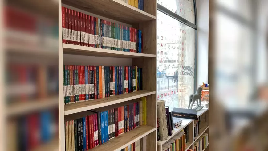 Porția De Carte. Cine Ești Tu Pe Facebook? / Adu-ți Subconștientul De Partea Ta