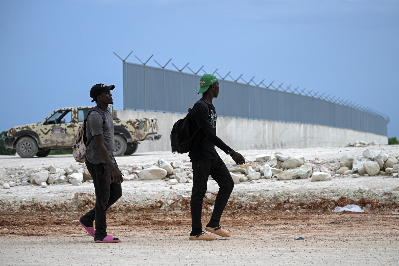 Țara care amenință că va deporta 10.000 de migranți pe săptămână. Decizia luată de președinte Țara care amenință că va deporta 10.000 de migranți pe săptămână. Decizia luată de președinte