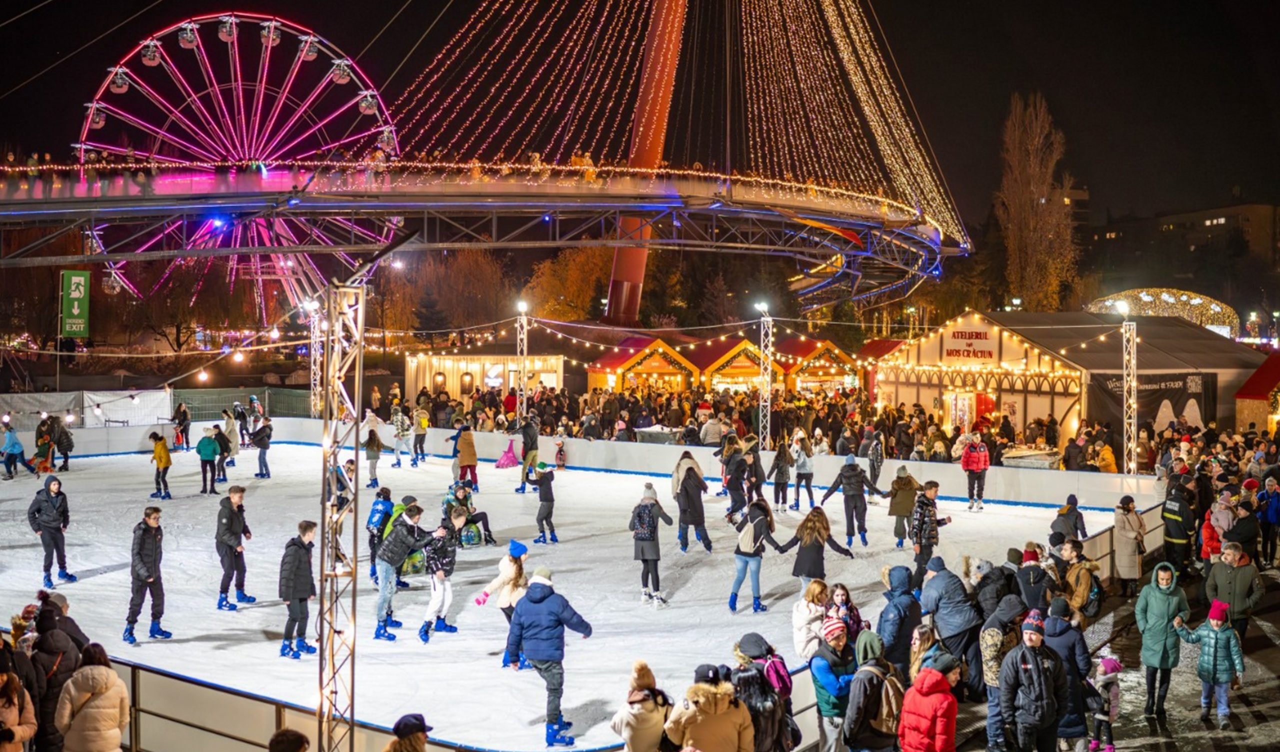 Târgul West Side Christmas Market 2024. Patinoar și 64 De Căsuțe Târgul West Side Christmas Market 2024. Patinoar și 64 De Căsuțe