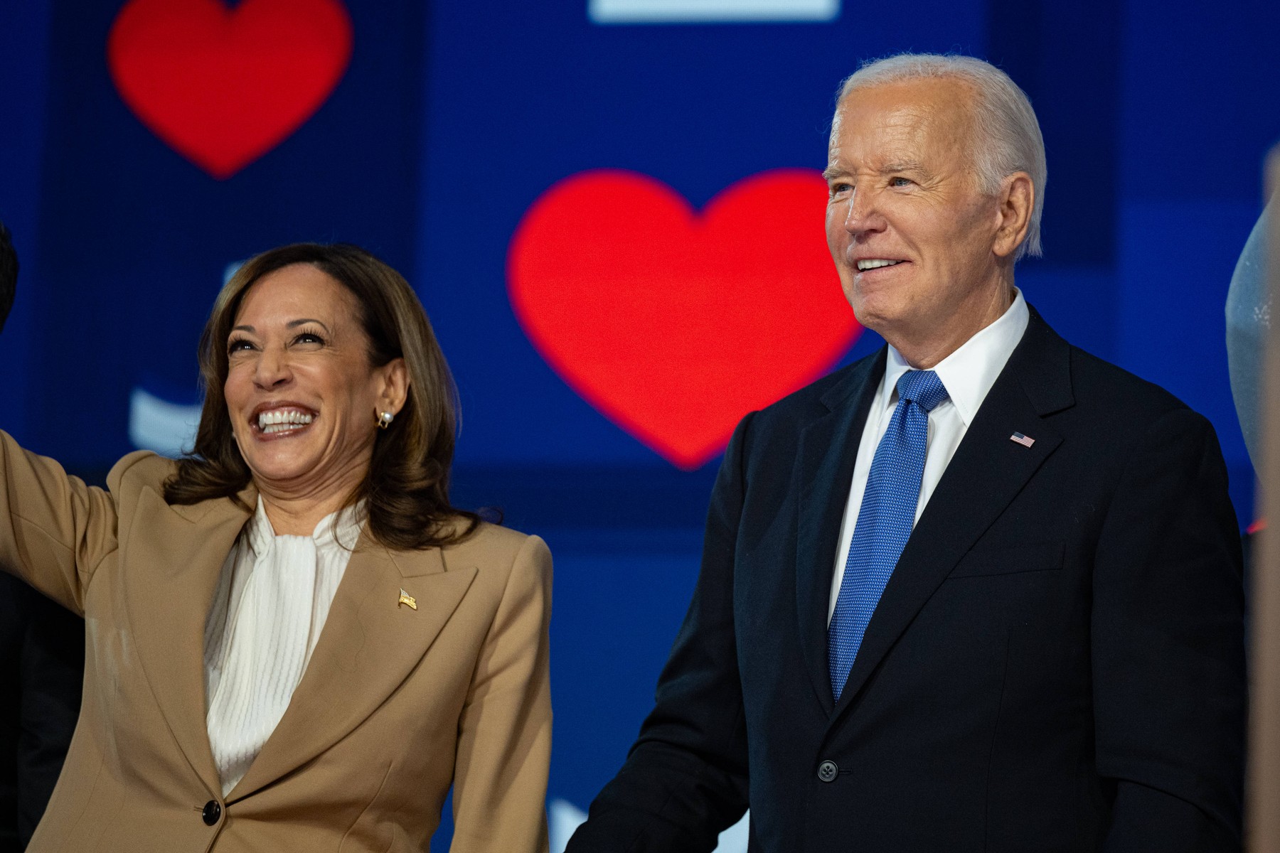 Joe BIDEN și Kamala Harris, prima apariție împreună la un eveniment public după pierderea alegerilor/„A fost cea mai mare onoare să vă conduc”