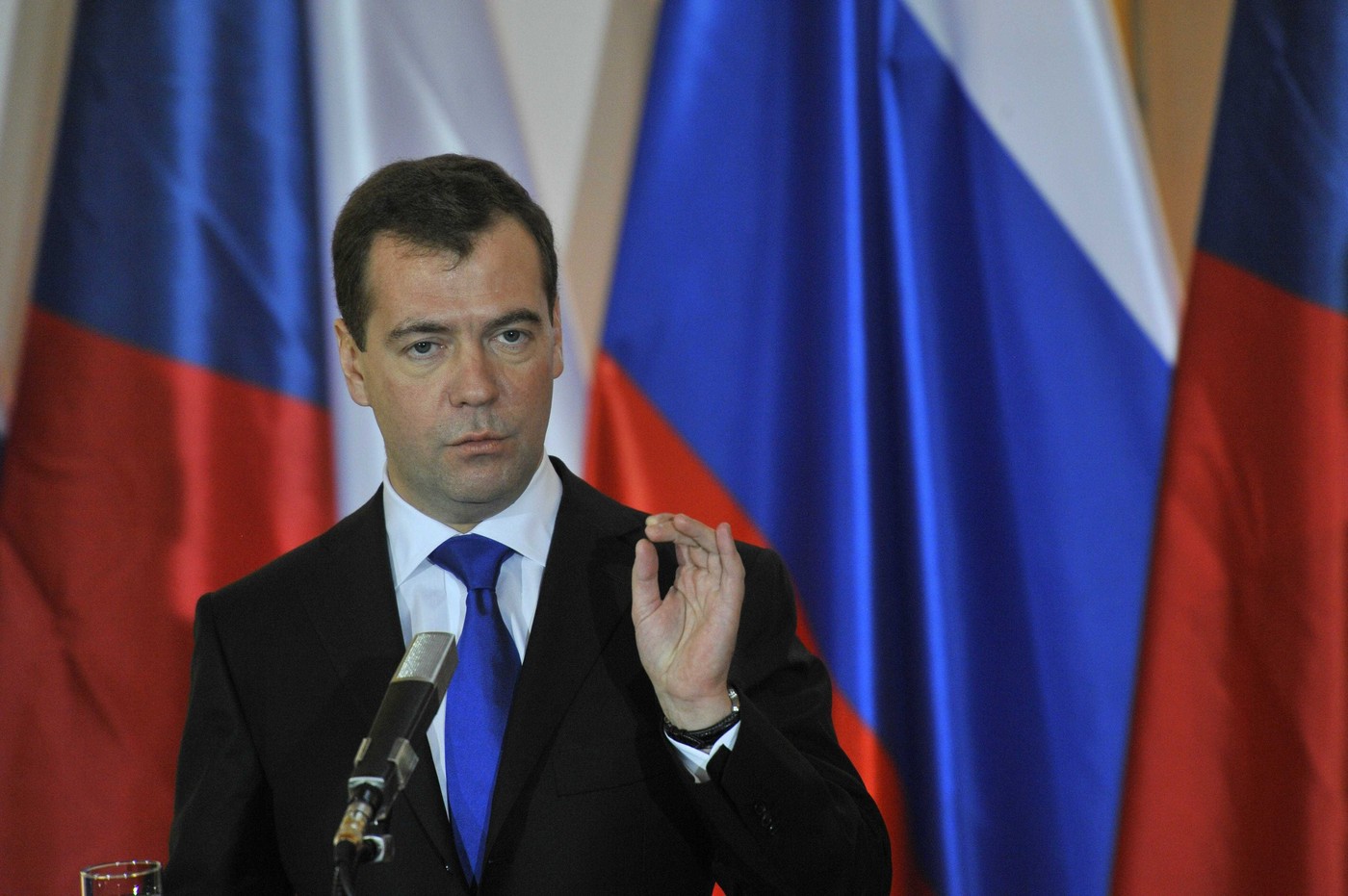 Dmitri Medvedev vede o „tentativă de revoluție” în Georgia: „Ia calea Ucrainei” Dmitri Medvedev vede o „tentativă de revoluție” în Georgia: „Ia calea Ucrainei”