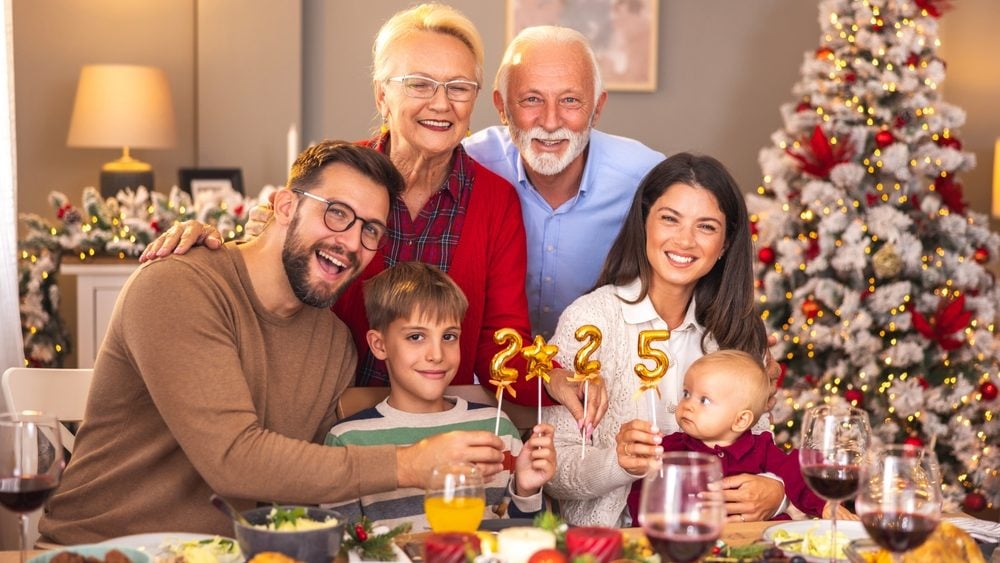 Produsele De Pe Masa De Revelion, Pline De Aditivi Alimentari, Zahăr și Sare. Lista Produselor Care Conțin și 243 De E-uri