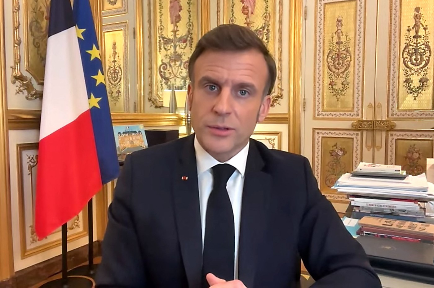 Emmanuel Macron a condamnat Rusia pentru „manipularea alegerilor în România” și l-a criticat pe JD Vance