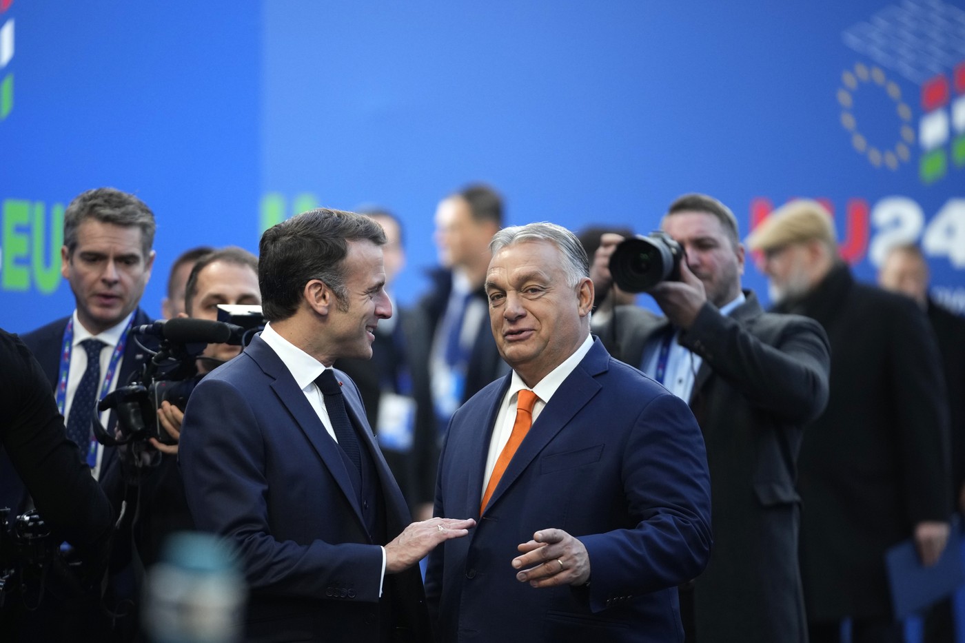 Viktor Orban se va întâlni cu Emmanuel Macron, la Paris/ Premierul ungar își consolidează relațiile diplomatice cu Administrația Trump