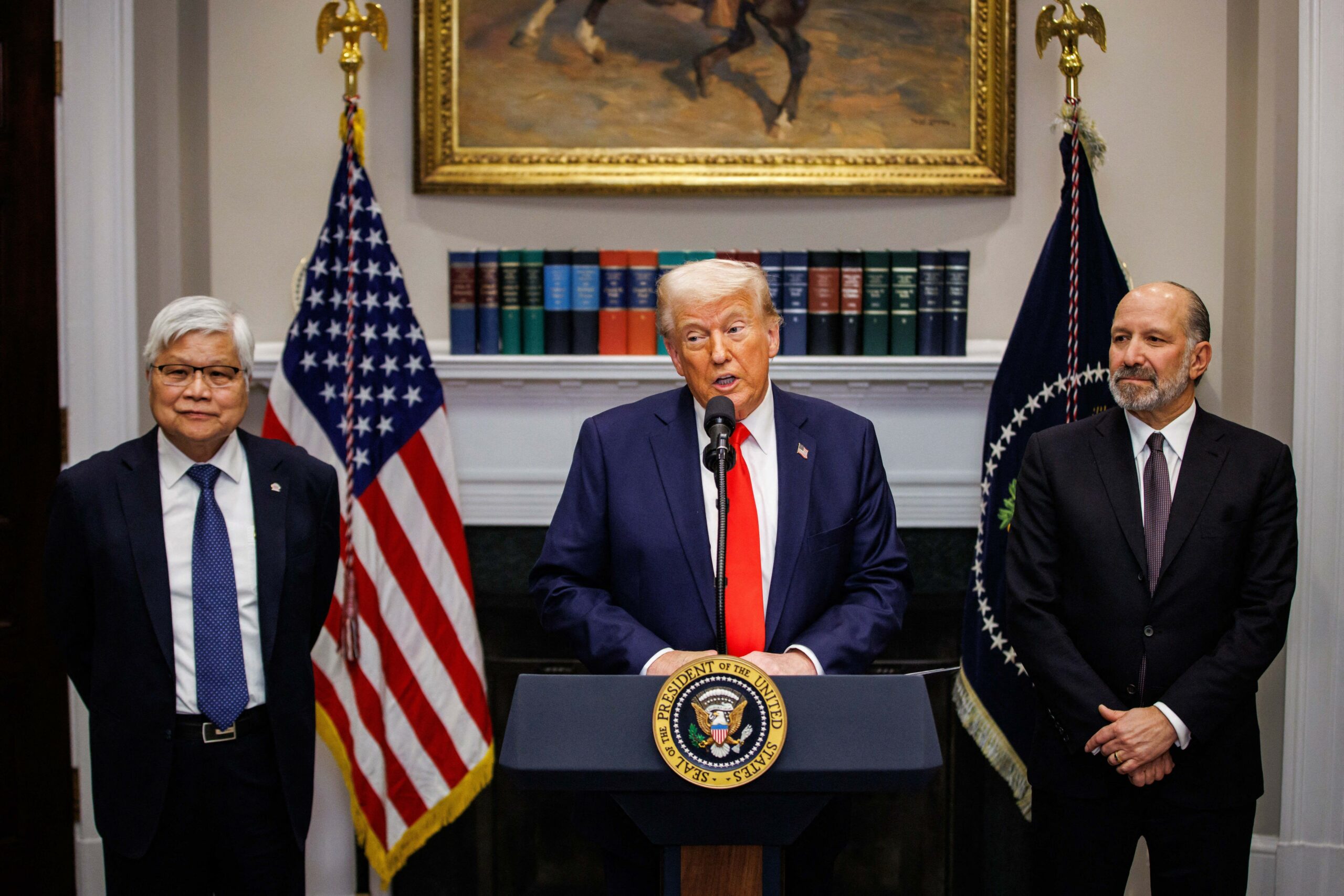 Trump vrea oprirea rapidă a războiului din Ucraina prin negocieri cu Rusia /„Europa ar fi trebuit să contribuie mai mult” decât SUA Trump vrea oprirea rapidă a războiului din Ucraina prin negocieri cu Rusia /„Europa ar fi trebuit să contribuie mai mult” decât SUA