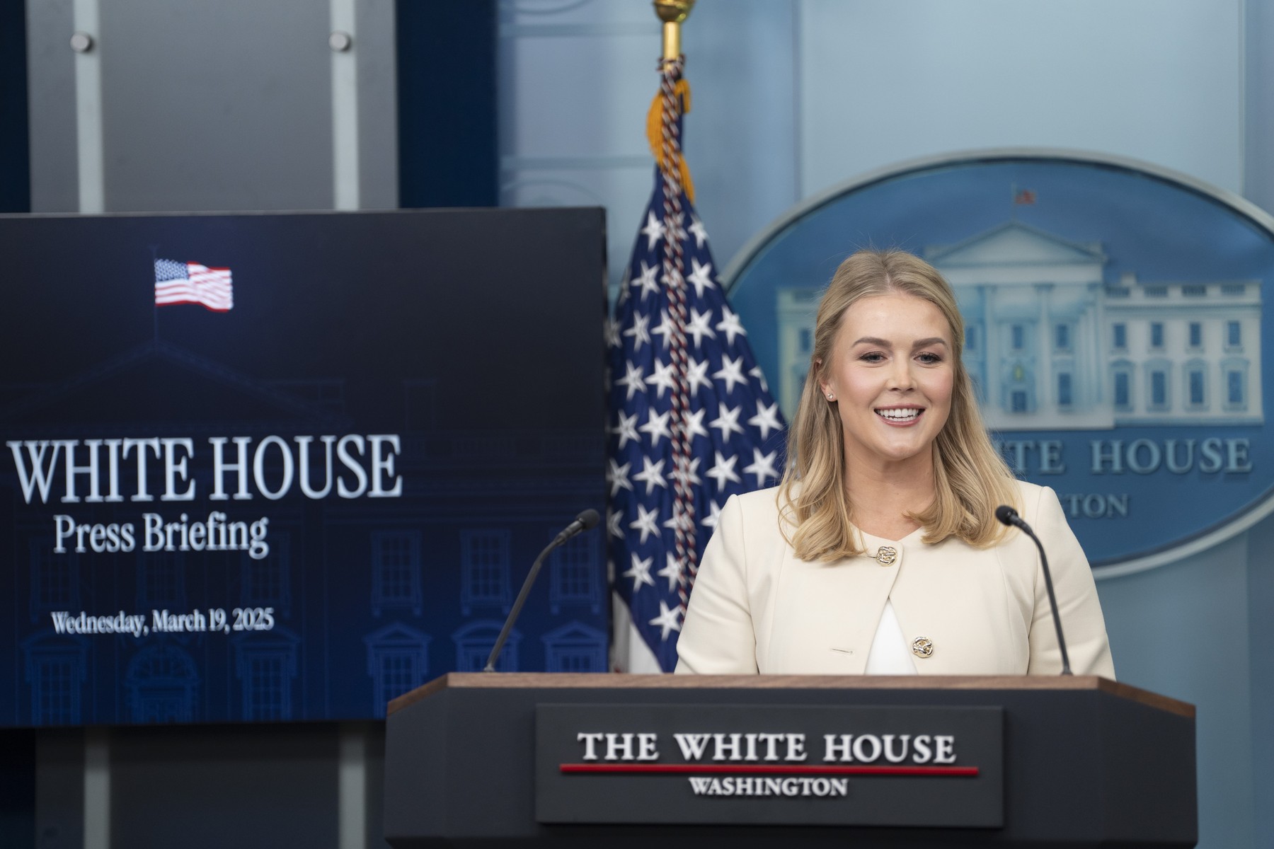 Zelenski acceptă armistițiul parțial /Trump va discuta cu țări europene pentru a oferi Ucrainei sisteme Patriot Zelenski acceptă armistițiul parțial /Trump va discuta cu țări europene pentru a oferi Ucrainei sisteme Patriot