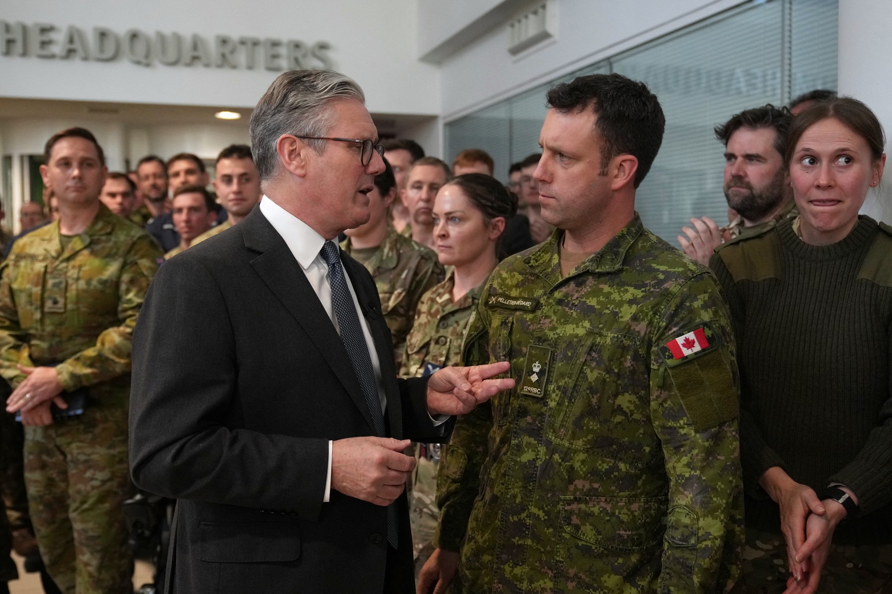 Oficiali militari din zeci de țări europene elaborează planuri pentru o misiune de menținere a păcii în Ucraina Oficiali militari din zeci de țări europene elaborează planuri pentru o misiune de menținere a păcii în Ucraina