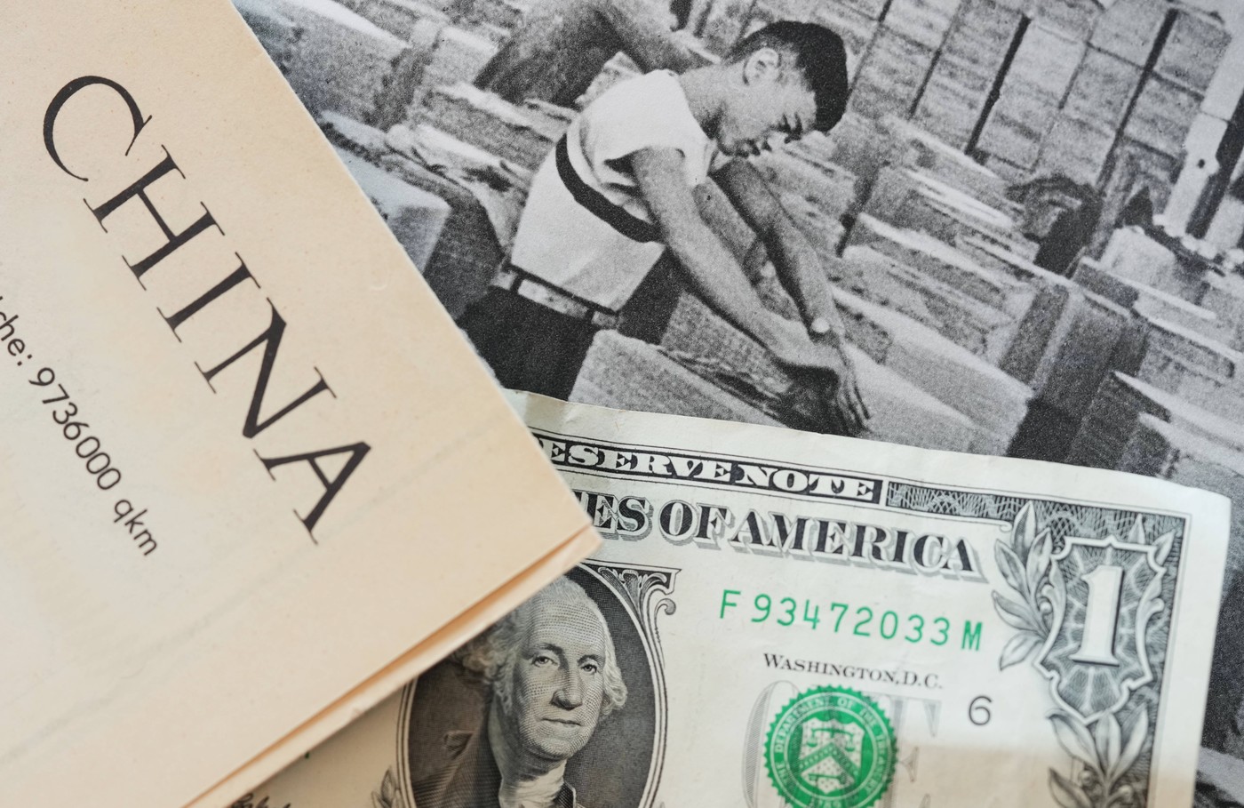 China ia în considerare scutirea anumitor importuri americane de la plata taxelor vamale de 125%