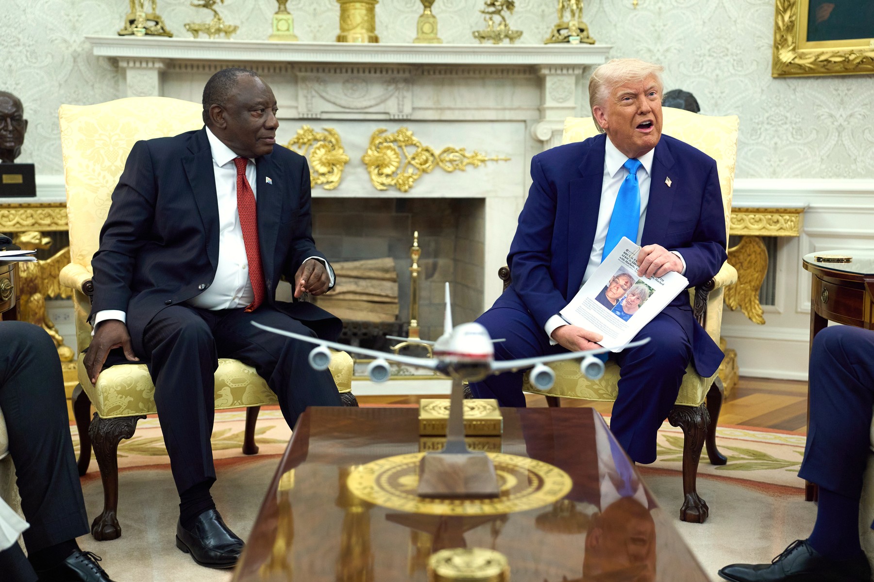 Trump l-a confruntat pe președintele Africii de Sud la Casa Albă, denunțând persecutarea fermierilor albi /Ramaphosa a rămas calm