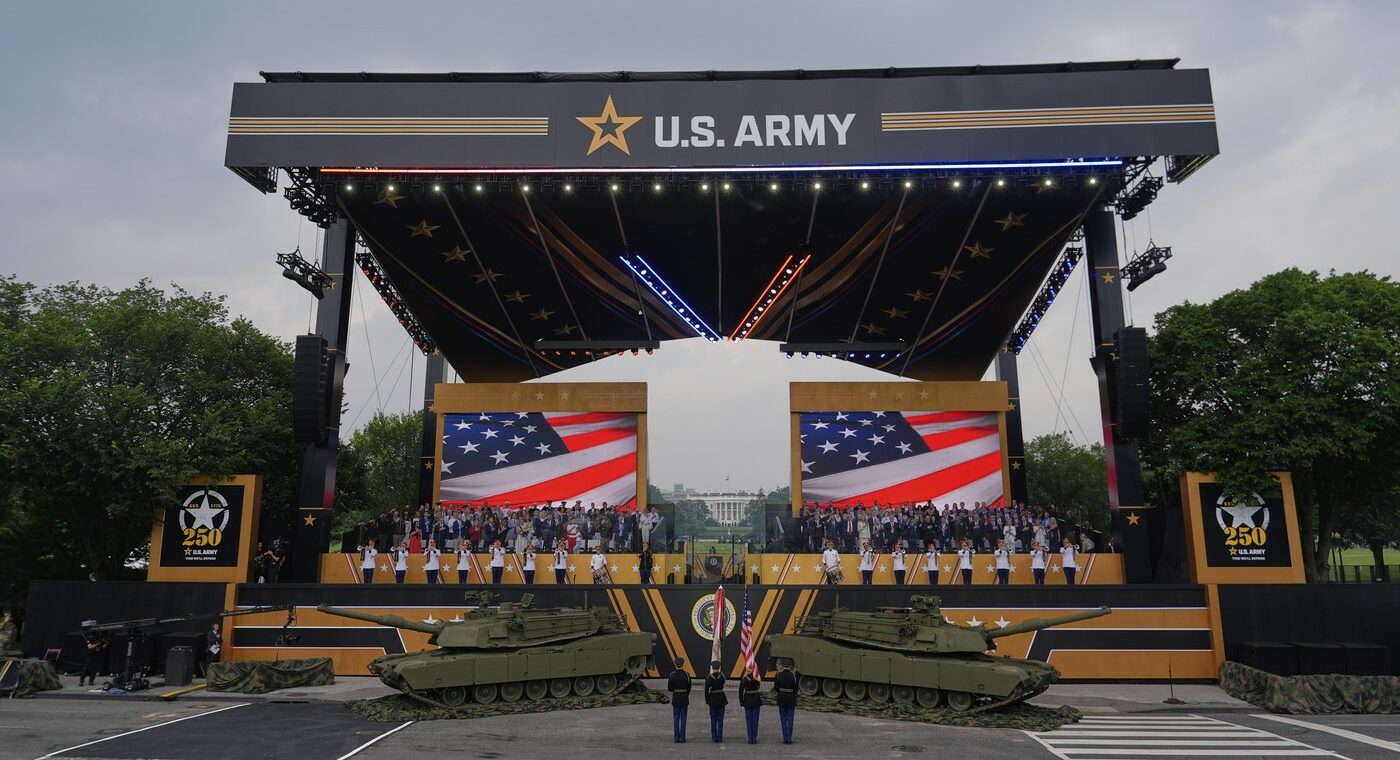 SUA organizează o paradă militară de ziua președintelui Trump SUA organizează o paradă militară de ziua președintelui Trump