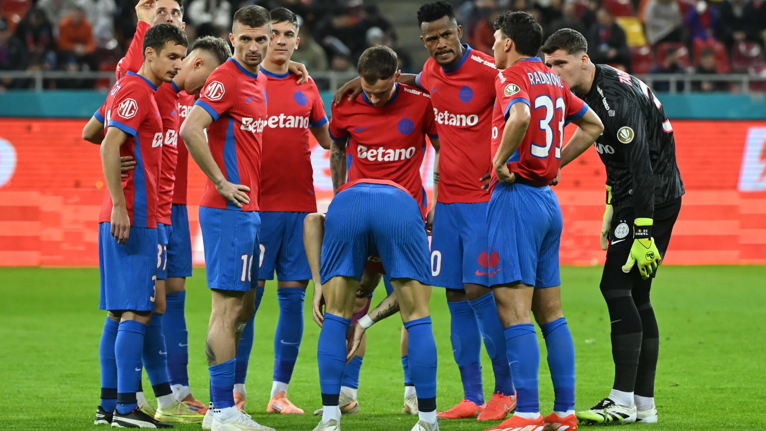 Ce lovitură pentru Gigi Becali! Fotbalistul care „poate juca la Real Madrid și FC Barcelona” vrea să își încheie cariera la FCSB Ce lovitură pentru Gigi Becali! Fotbalistul care „poate juca la Real Madrid și FC Barcelona” vrea să își încheie cariera la FCSB