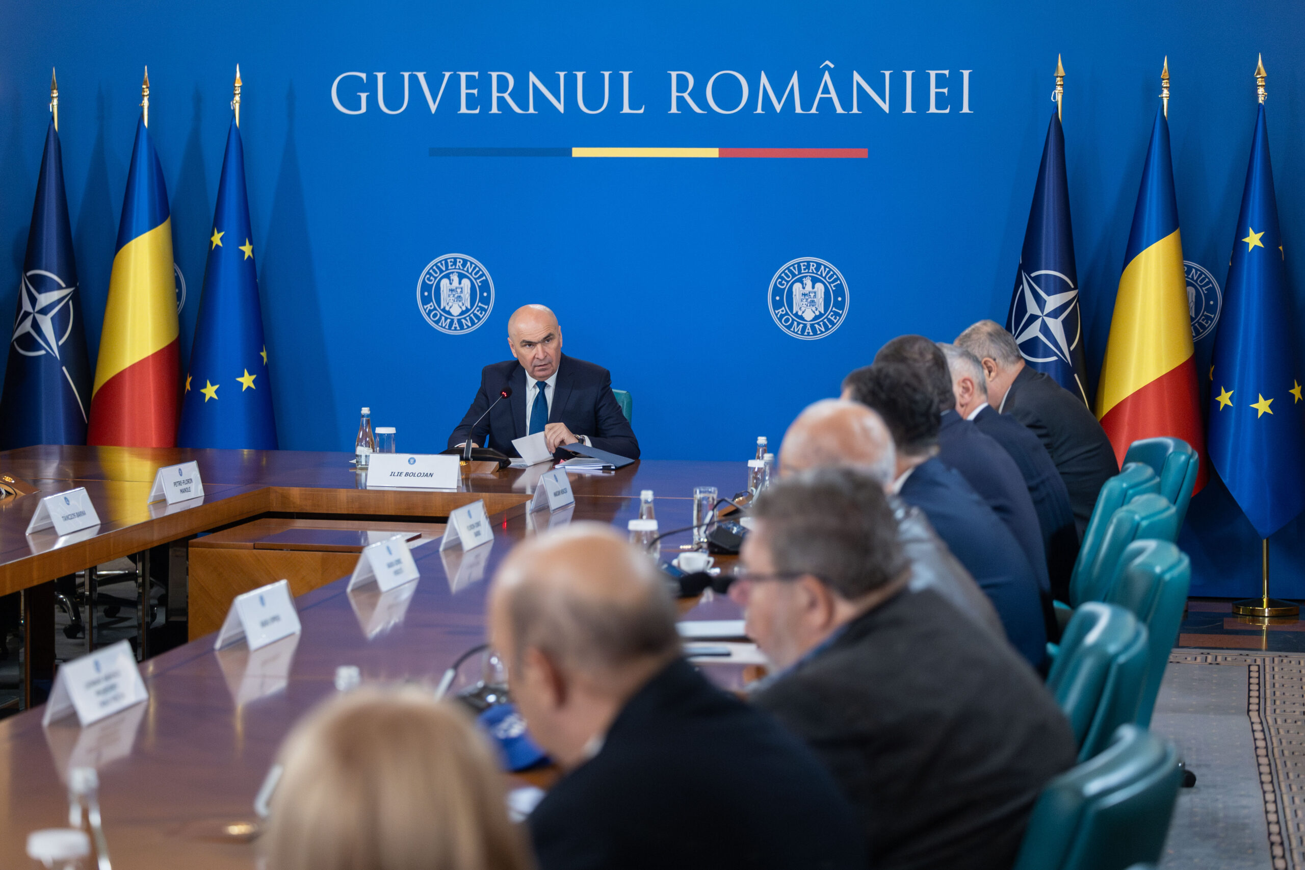 Bolojan discută cu sindicatele și patronatele măsurile de relansare economică, proiect propus inițial de PSD