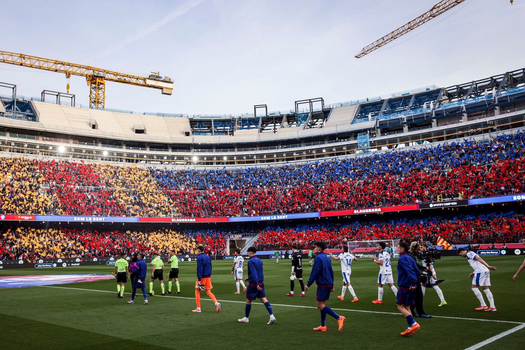 Noul stadion în care FC Barcelona a băgat 1,5 miliarde de euro va fi ÎNCHIS din cauza acoperişului, spre disperarea fanilor!