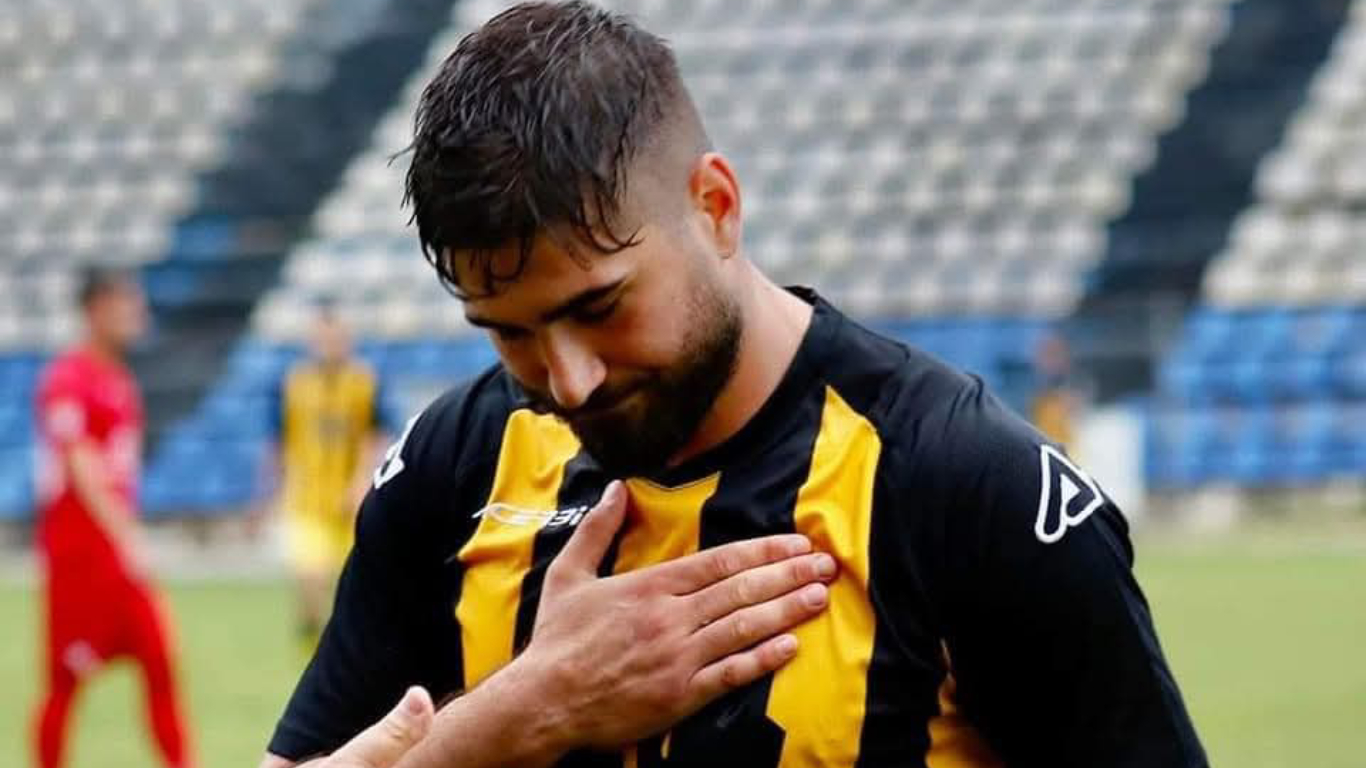 Cenk Firat, turcul cu inima împărțită la meciul de baraj Turcia Cenk Firat, turcul cu inima împărțită la meciul de baraj Turcia
