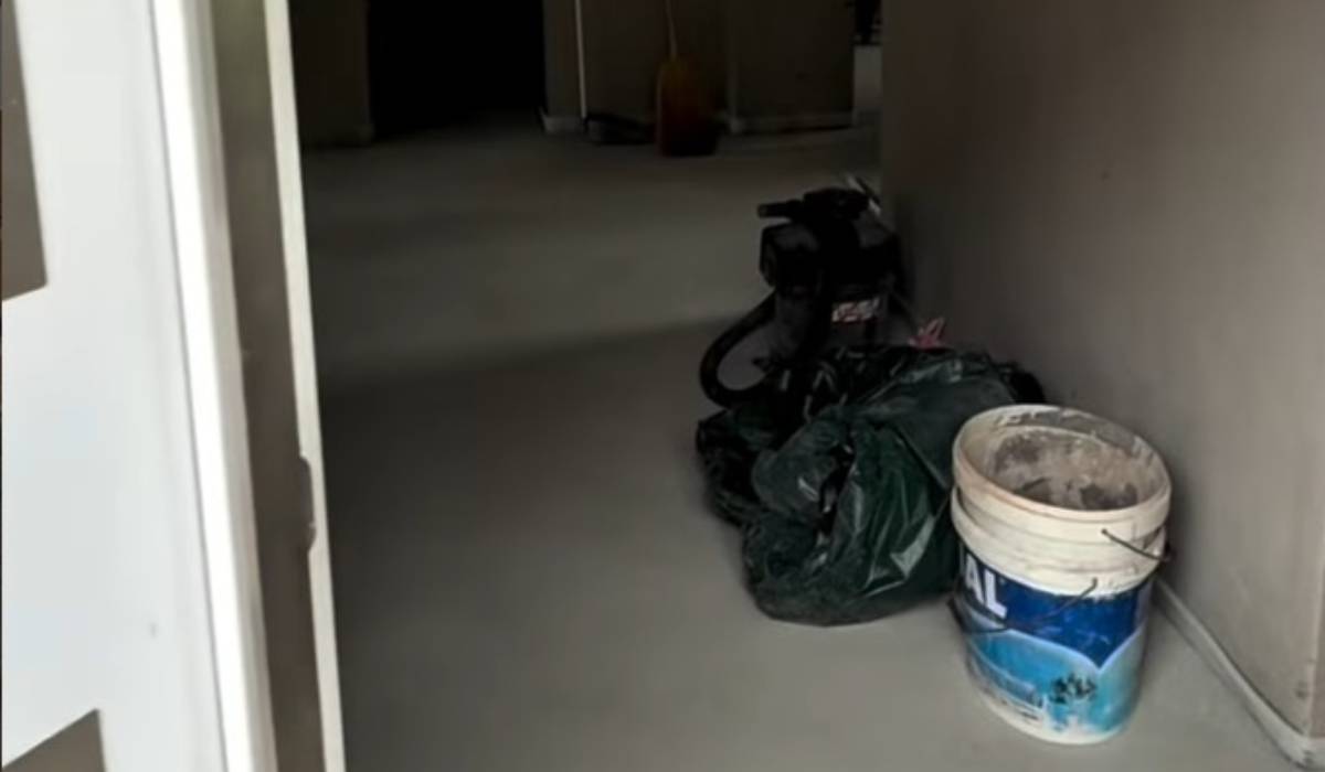 Au cumpărat o casă cu 25.000 de euro, dar după 3 ani încă nu se pot muta în ea. Ce au descoperit abia după ce au început renovarea